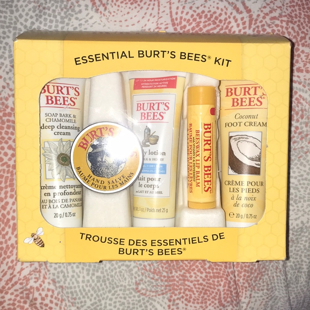 NWOT Essential Burt’s Bees Kit